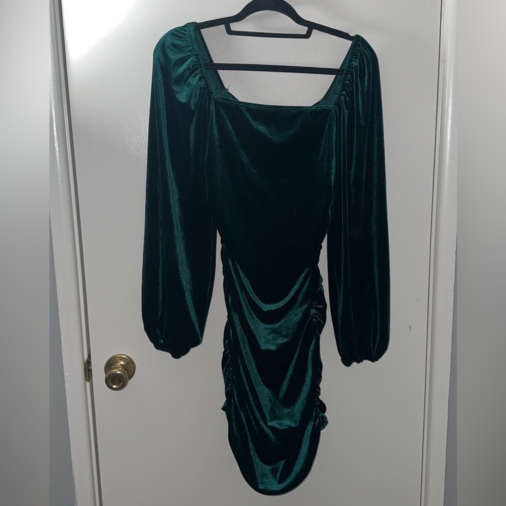 Velvet balloon sleeve dress